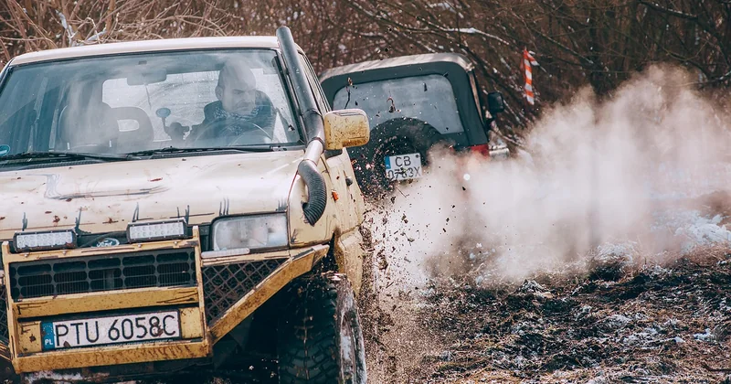 Quel véhicule choisir : 4x4 ou voiture classique ?